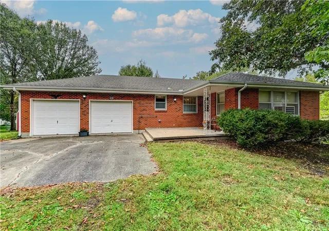 Photo 1 of Single family home for sale at 306 4th Street, Trimble, MO 64492 | MLS# 2646333 | Listing updated on 2026-10-19