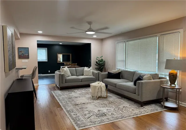 Photo 3 of Single family home for sale at 1210 Ne Shady Ln Dr, Kansas City, MO 64118 | MLS# 2646334 | Listing updated on 2026-10-17