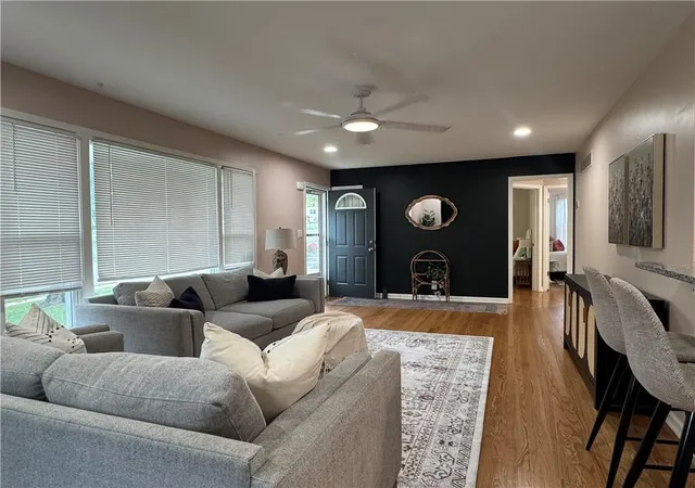 Photo 4 of Single family home for sale at 1210 NE Shady Ln Dr, Kansas City, MO 64118 | MLS# 2646334 | Listing updated on 2026-10-17