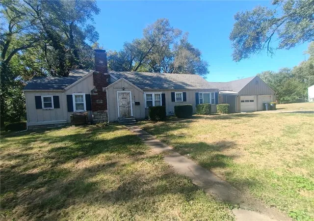 Photo 1 of Single family home for sale at 8408 Blue Ridge Blvd, Raytown, MO 64138 | MLS# 2646341 | Listing updated on 2026-10-13