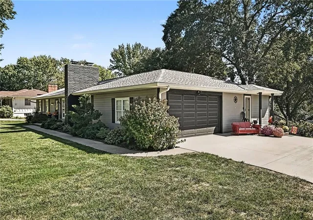 Photo 3 of Single family home for sale at 10035 W 55th Street, Shawnee, KS 66203 | MLS# 2646343 | Listing updated on 2026-10-18