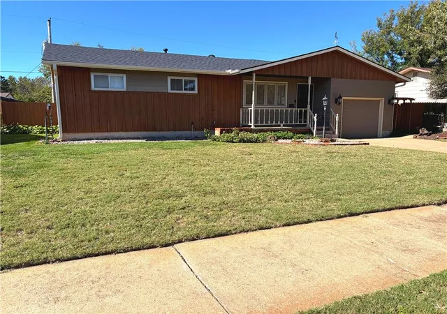 Photo 3 of Single family home for sale at 341 Maple Ave, Salina, KS 67401 | MLS# 2646349 | Listing updated on 2026-10-10