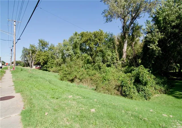 Photo 3 of Land for sale at 1901 S Lee's Summit Rd, Independence, MO 64050 | MLS# 2646354 | Listing updated on 2026-10-09