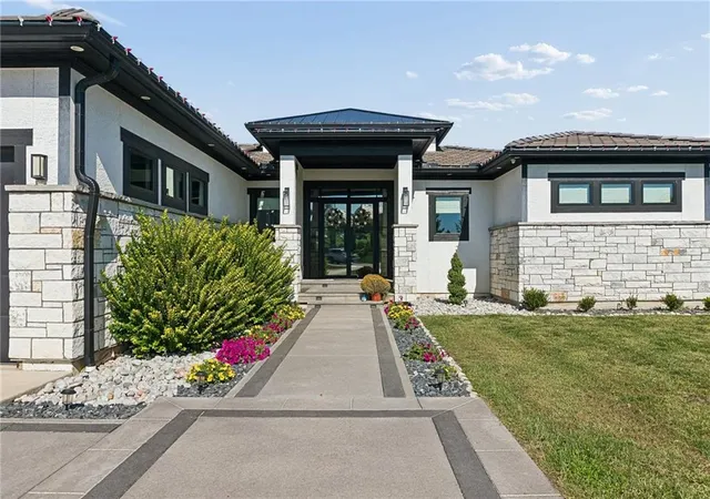 Photo 2 of Single family home for sale at 12804 NE 117th Street, Kearney, MO 64060 | MLS# 2646359 | Listing updated on 2026-10-09