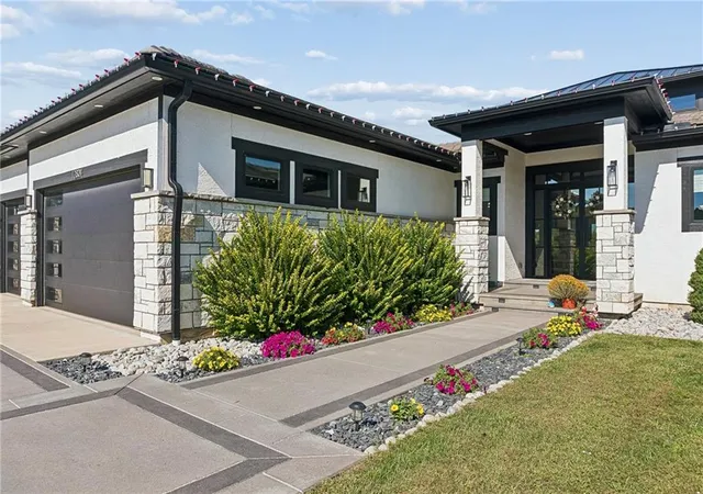 Photo 3 of Single family home for sale at 12804 NE 117th Street, Kearney, MO 64060 | MLS# 2646359 | Listing updated on 2026-10-09