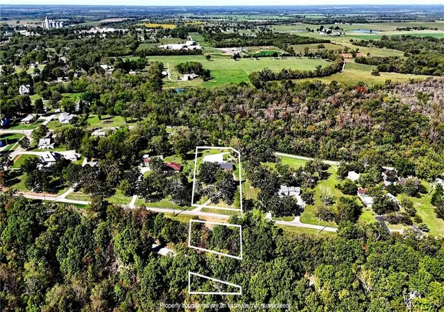 Photo 4 of Single family home for sale at 117 Riverview Dr, Oswego, KS 67356 | MLS# 2646362 | Listing updated on 2026-10-13