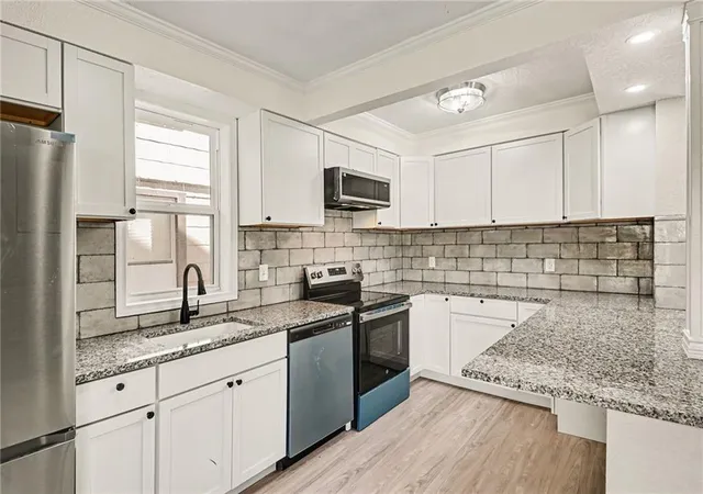 Photo 3 of Single family home for sale at 3600 Windsor Ave, Kansas City, MO 64123 | MLS# 2646365 | Listing updated on 2026-10-10