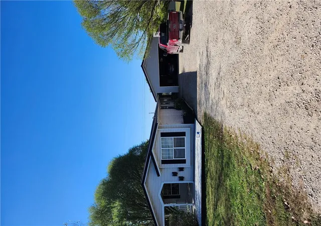 Photo 3 of Single family home for sale at 114 Kansas Dr, Linn Valley, KS 66040 | MLS# 2646375 | Listing updated on 2026-10-10