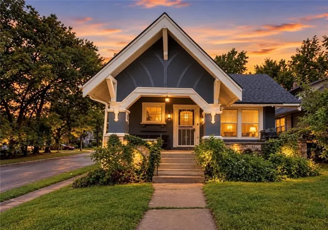 Photo 1 of Single family home for sale at 4201 Prospect Ave, Kansas City, MO 64130 | MLS# 2646378 | Listing updated on 2026-10-11