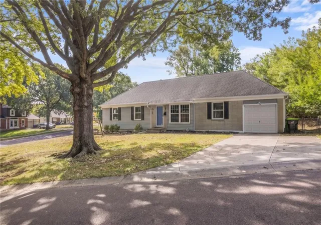 Photo 1 of Single family home for sale at 9702 Eby St, Overland Park, KS 66212 | MLS# 2646380 | Listing updated on 2026-10-23