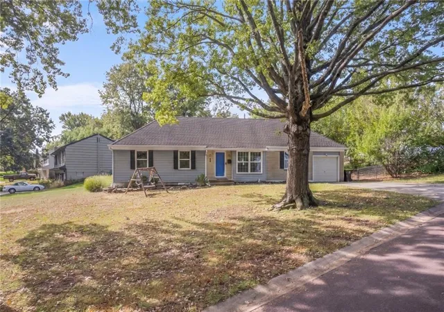 Photo 2 of Single family home for sale at 9702 Eby St, Overland Park, KS 66212 | MLS# 2646380 | Listing updated on 2026-10-23