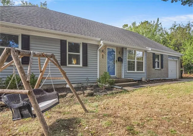 Photo 3 of Single family home for sale at 9702 Eby St, Overland Park, KS 66212 | MLS# 2646380 | Listing updated on 2026-10-23