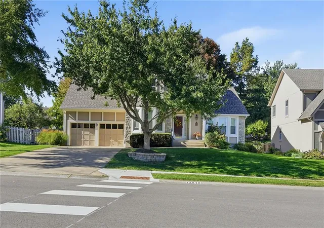 Photo 1 of Single family home for sale at 12818 Bond St, Overland Park, KS 66213 | MLS# 2646383 | Listing updated on 2026-10-19