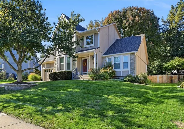 Photo 2 of Single family home for sale at 12818 Bond St, Overland Park, KS 66213 | MLS# 2646383 | Listing updated on 2026-10-19