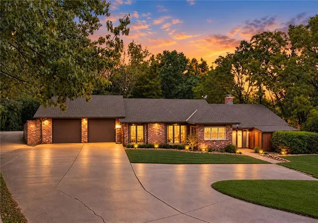 Photo 1 of Single family home for sale at 28806 E Beth Ct, Grain Valley, MO 64029 | MLS# 2646391 | Listing updated on 2026-10-09