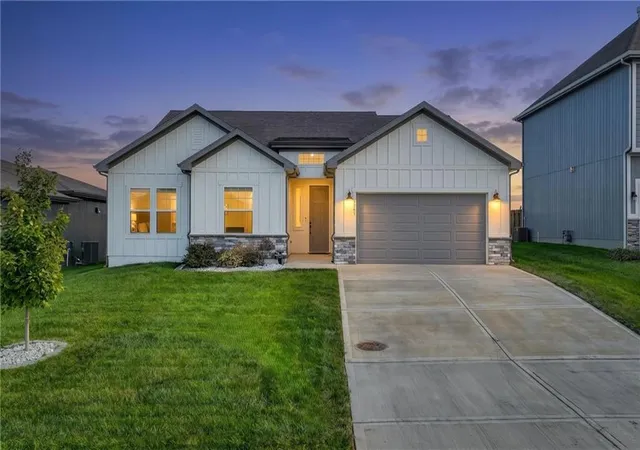 Photo 3 of Single family home for sale at 4761 S 22nd Street, Leavenworth, KS 66048 | MLS# 2646397 | Listing updated on 2026-10-09