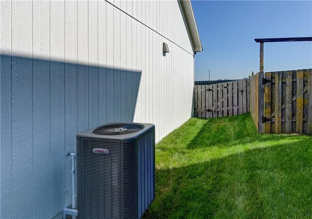 Photo 4 of Single family home for sale at 4761 S 22nd Street, Leavenworth, KS 66048 | MLS# 2646397 | Listing updated on 2026-10-09