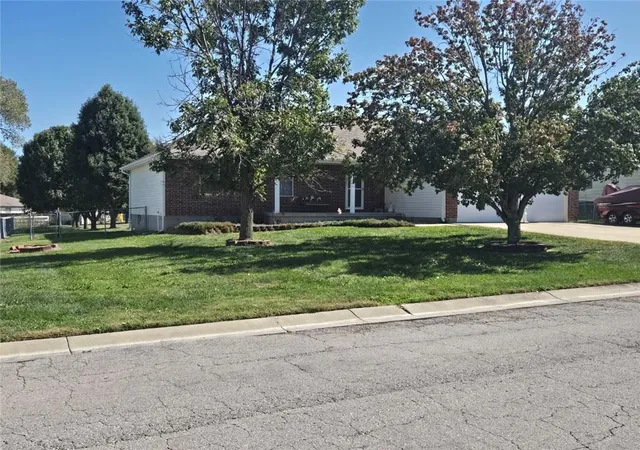 Photo 2 of Single family home for sale at 806 Orchid St, Garden City, MO 64747 | MLS# 2646401 | Listing updated on 2026-10-10