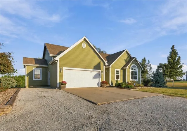 Photo 1 of Single family home for sale at 27423 New Lancaster Rd, Louisburg, KS 66053 | MLS# 2646407 | Listing updated on 2026-10-18