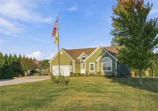 Photo 2 of Single family home for sale at 27423 New Lancaster Rd, Louisburg, KS 66053 | MLS# 2646407 | Listing updated on 2026-10-18