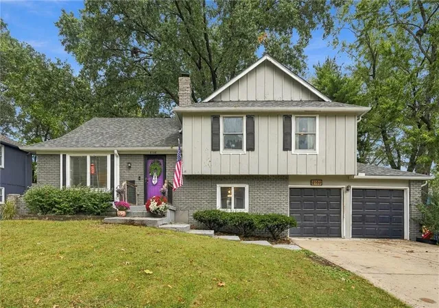Photo 2 of Single family home for sale at 8108 W 96th Terrace, Overland Park, KS 66212 | MLS# 2646411 | Listing updated on 2026-10-17