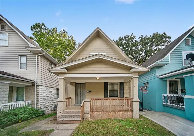 Photo 3 of Single family home for sale at 1603 Elmwood St, Kansas City, MO 64127 | MLS# 2646412 | Listing updated on 2026-10-14
