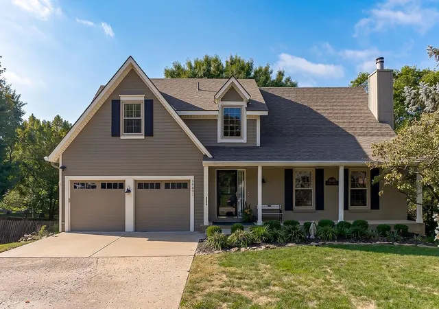 Single family home for sale at 18401 W 114th Terrace, Olathe, KS 66061 | MLS# 2646414