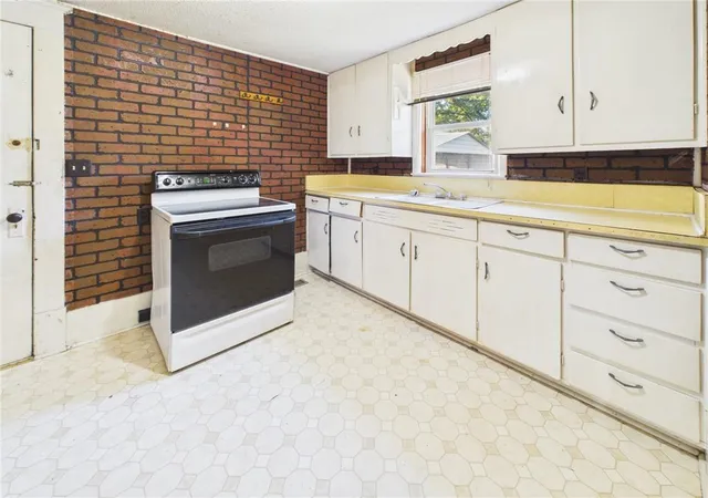 Photo 3 of Single family home for sale at 108 S Lee St, Leeton, MO 64761 | MLS# 2646419 | Listing updated on 2026-10-11