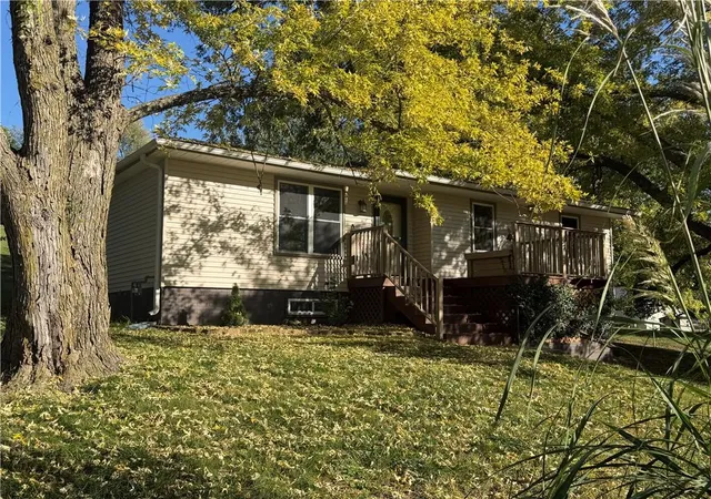 Photo 1 of Single family home for sale at 5605 South 14th St, Saint Joseph, MO 64504 | MLS# 2646423 | Listing updated on 2026-10-09