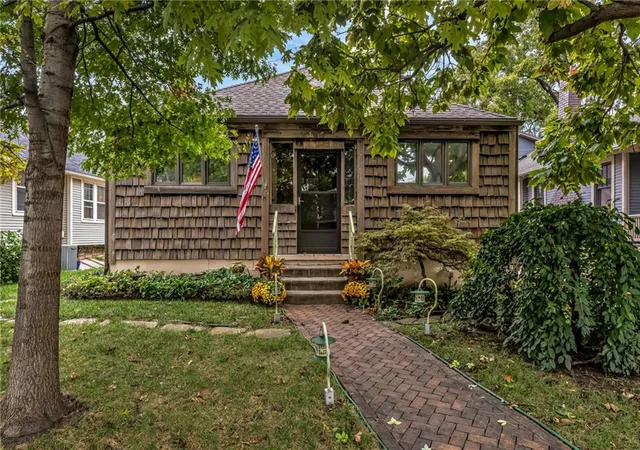 Photo 1 of Single family home for sale at 2106 Erie St, Kansas City, MO 64116 | MLS# 2646427 | Listing updated on 2026-10-18