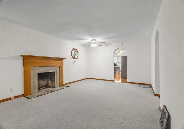 Photo 3 of Single family home for sale at 2106 Erie St, Kansas City, MO 64116 | MLS# 2646427 | Listing updated on 2026-10-18