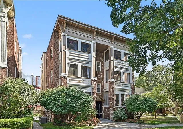 Photo 1 of Condo for sale at 5129 Wyandotte St #3, Kansas City, MO 64112 | MLS# 2646433 | Listing updated on 2026-10-16