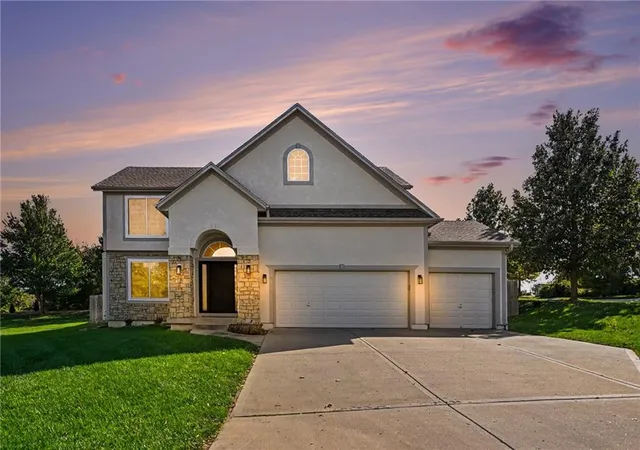 Photo 1 of Single family home for sale at 20831 W 102nd Street, Lenexa, KS 66220 | MLS# 2646437 | Listing updated on 2026-10-17