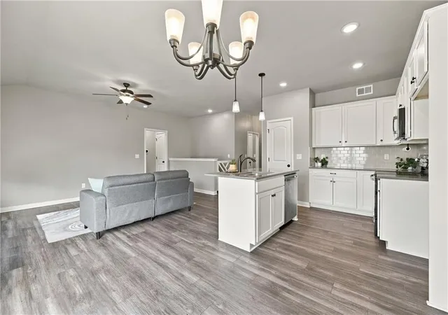 Photo 4 of Single family home for sale at 27319 E Sycamore St, Lake Lotawana, MO 64086 | MLS# 2646438 | Listing updated on 2026-10-14