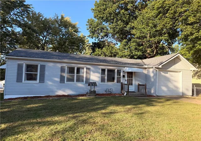 Photo 1 of Sale Pending at 504 W 38th Street N, Independence, MO 64050 | MLS# 2646439 | Listing updated on 2026-10-19