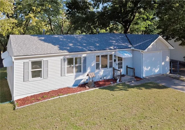 Photo 2 of Sale Pending at 504 W 38th Street N, Independence, MO 64050 | MLS# 2646439 | Listing updated on 2026-10-19