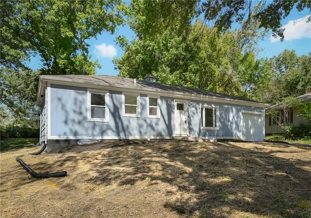 Photo 2 of Single family home for sale at 6902 E 98th Terrace, Kansas City, MO 64134 | MLS# 2646464 | Listing updated on 2026-10-10