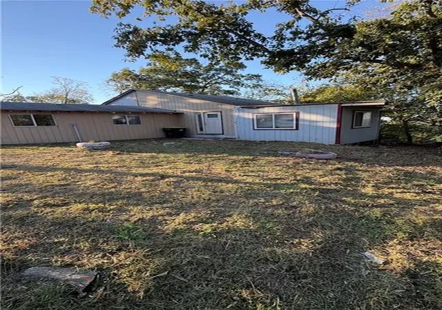 Single family home for sale at 8202 E Shady Tree Ln, Freeman, MO 64746 | MLS# 2646466