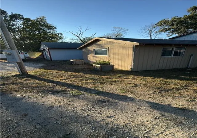 Photo 3 of Single family home for sale at 8202 E Shady Tree Ln, Freeman, MO 64746 | MLS# 2646466 | Listing updated on 2026-10-09