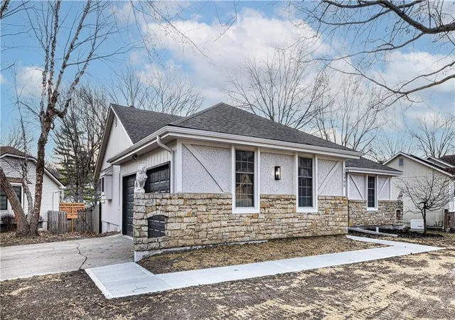Single family home for sale at 16900 E 49th Terrace S, Independence, MO 64055 | MLS# 2646467