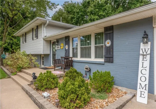 Photo 1 of Single family home for sale at 2608 Wing Ave, Sedalia, MO 65301 | MLS# 2646468 | Listing updated on 2026-10-13