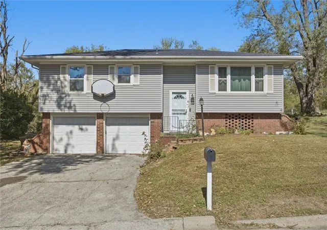 Photo 1 of Sale Pending at 5538 Webster Ave, Kansas City, KS 66104 | MLS# 2646477 | Listing updated on 2026-10-16