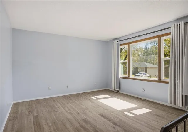 Photo 4 of Sale Pending at 5538 Webster Ave, Kansas City, KS 66104 | MLS# 2646477 | Listing updated on 2026-10-16