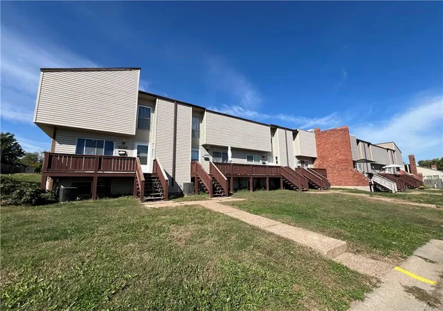 Photo 7 of Townhouse for sale at 11250 College Ave, Kansas City, MO 64137 | MLS# 2646478 | Listing updated on 2026-10-12