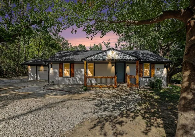 Single family home for sale at 5540 Lafayette Ave, Kansas City, KS 66104 | MLS# 2646485