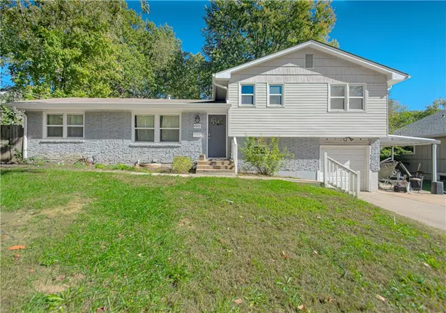 Photo 1 of Single family home for sale at 8003 Charlotte St, Kansas City, MO 64131 | MLS# 2646495 | Listing updated on 2026-10-23