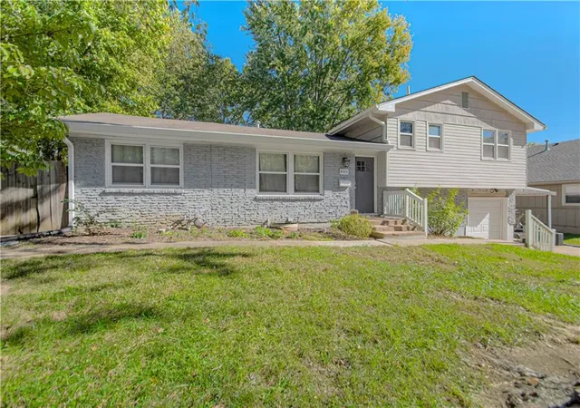 Photo 2 of Single family home for sale at 8003 Charlotte St, Kansas City, MO 64131 | MLS# 2646495 | Listing updated on 2026-10-23