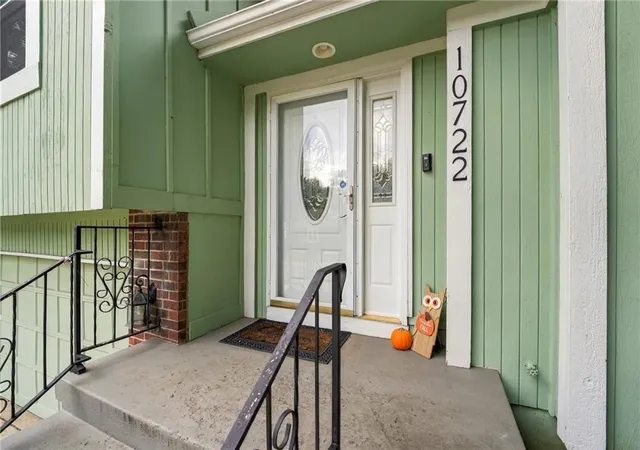Photo 3 of Single family home for sale at 10722 Stark Ave, Kansas City, MO 64134 | MLS# 2646498 | Listing updated on 2026-10-21