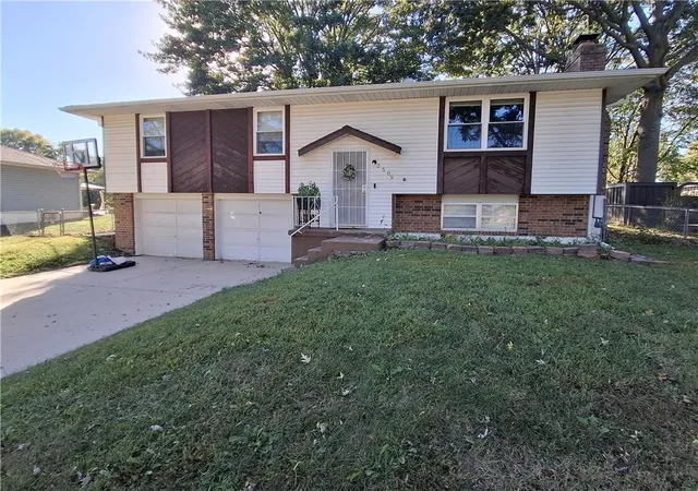 Photo 1 of Single family home for sale at 2509 Sw 5th Street, Blue Springs, MO 64014 | MLS# 2646504 | Listing updated on 2026-10-09