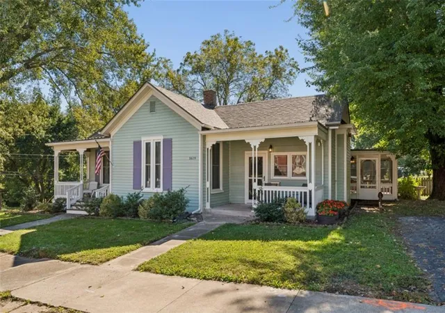 Photo 1 of Single family home for sale at 1619 State St, Lexington, MO 64067 | MLS# 2646509 | Listing updated on 2026-10-10